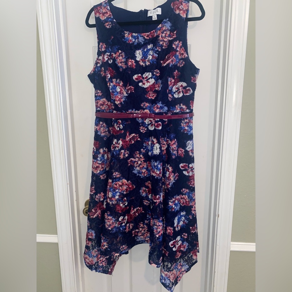 Elle Floral Casual Dress - Navy and Burgundy- with Matching Belt